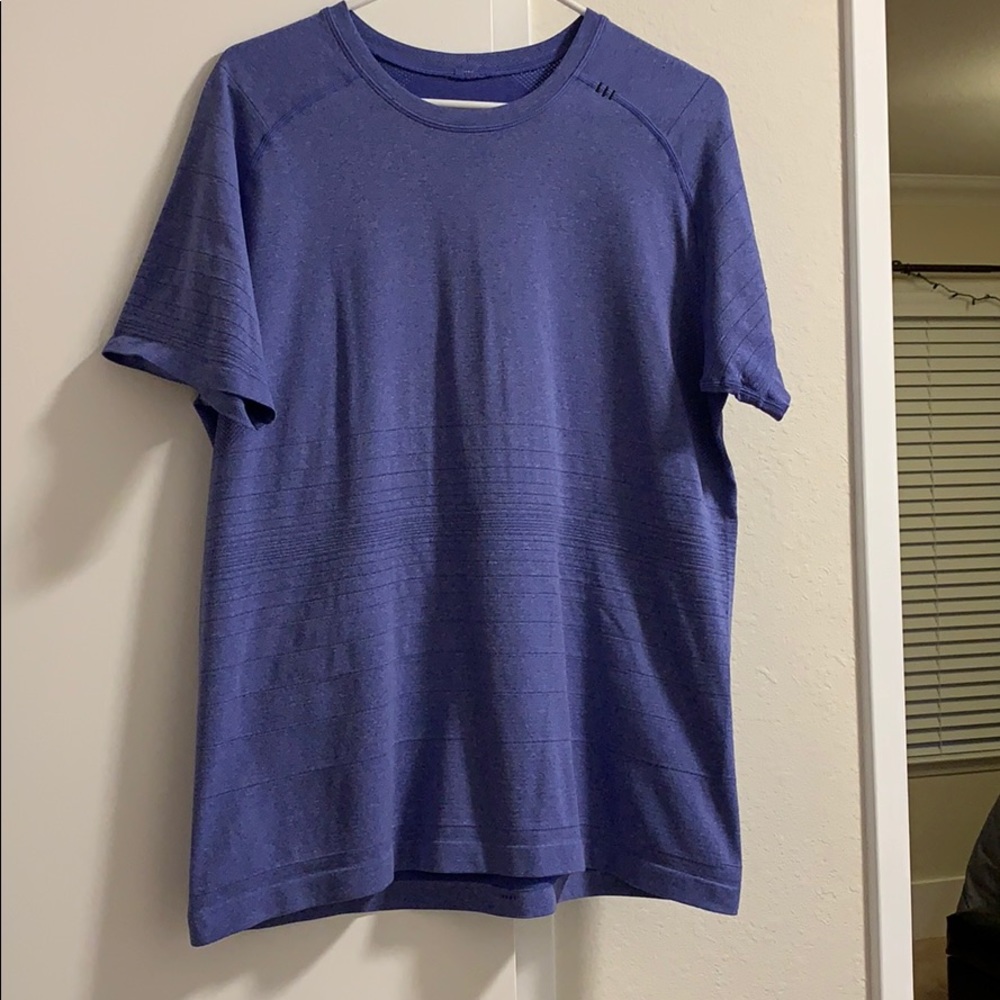 Men’s large lululemon metal vent tech T-shirt